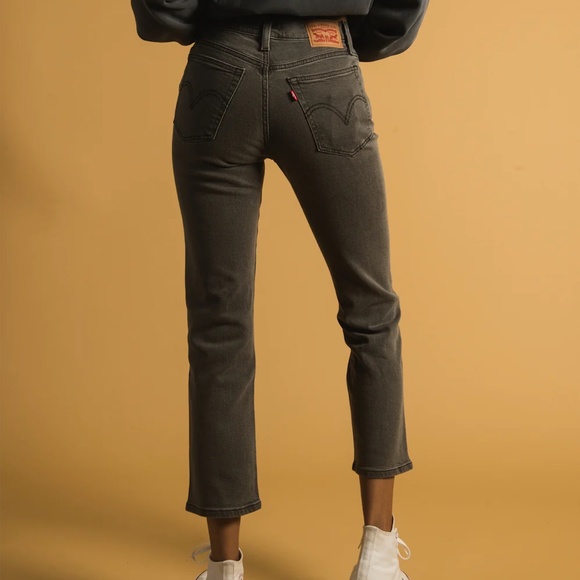 Levis Wedgie Fit Straight with Button Fly - Size 30 - Picture 3 of 3